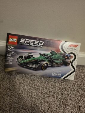 LEGO Speed Champions Aston Martin Racing Car - Green and Black